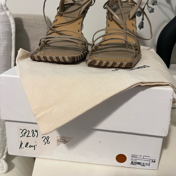 Jacquemus Valerie Hautes Heeled Sandals In Brown - Picture 11 of 14